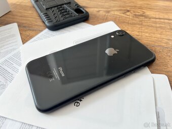 iPhone XR 64GB čierny - 3