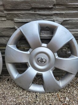 Original puklice 15" toyota yaris - 3