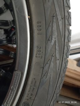 Predám pneu Nokian Tyres 20" - 3