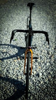 Orbea TERRA M30TEAM bicykel, blue carbon view/leo orange - 3