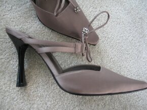 ENZO ANGIOLINI saténové vsuvky-lodičky v.38 NOVÉ - 3