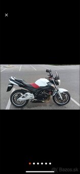 Suzuki gsr 600 - 3