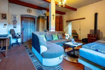 Na predaj historická nehnuteľnosť s veľkým potenciálom – Hod - 3