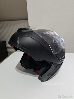 Vyklápacia prilba - 3