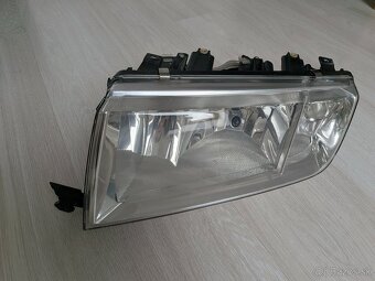 Škoda Fabia 1 Predné svetlá HELLA - 3