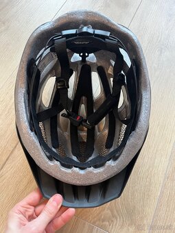 Alpina cyklistická prilba čierna - 3