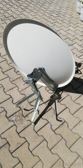 Satelitná parabola s konzolou na uchytenie, transpondery, zl - 3