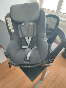 Polohovateľná autosedačka ISOFIX - Britax Römer Dualfix - 3
