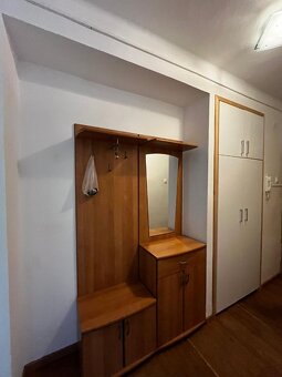 Na PREDAJ príjemný 2-izbový byt s balkónom v tichej a zelene - 3
