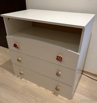 Biela komoda - 3