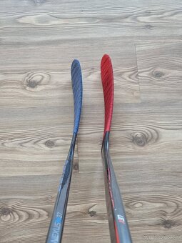 Predám hokejky Bauer Vapor a Nexus pravačky - 3