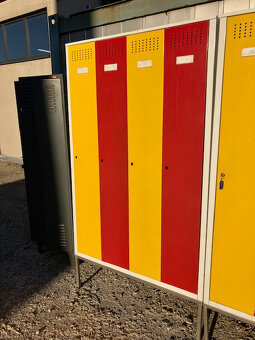 Šatníková skrinky kovové - 3