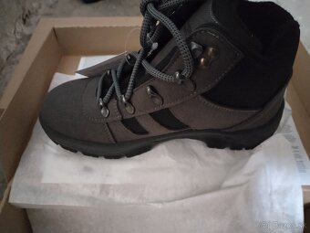 Predám dámsku bezpečnostnú obuv - 3