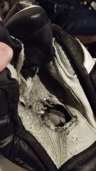 Predám hokejové rukavice - 3