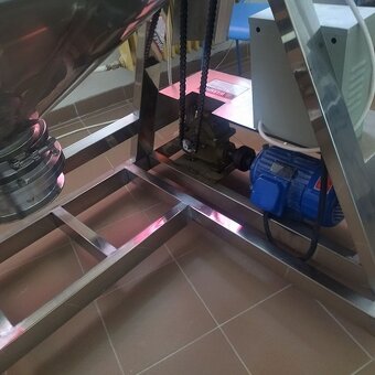 Predám súpravu miešačky a baliaceho stroja na potravinárske - 3