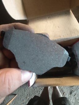 Brzdové platničky brembo zadné - 3