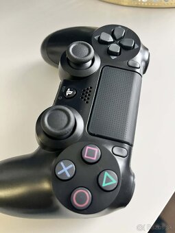 PS4 ovládač - 3