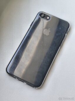 256GB Jet Black iPhone 7 - 3