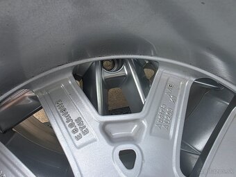 5X112 R18 AUDI 8,0J ET45 - 3
