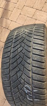Zimne GOODYEAR 235/40 R19 - 3