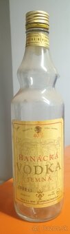 Staré alkoholové fľaše - 3