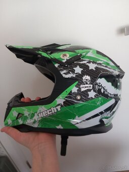 Predám helmu na motorku je ako nová. - 3