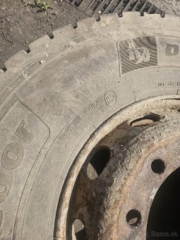 Predám pneumatiky D HR 4 315/80 R22.5 - 3