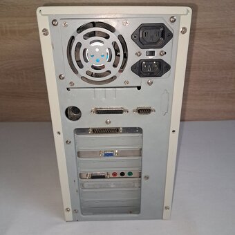 stary pocitac pentium mmx 166 - 3