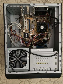 Predám kancelárski pc z win 11 amd 2 jadro 4 gb ram 80 gb hd - 3
