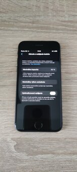 iPhone 8 Space Grey 64GB - 3