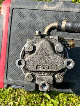 Hydraulické čerpadlo posilňovača riadenia Audi A4 b6 - 3
