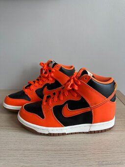 Nike Dunk High "Safty Orange" GS - 3