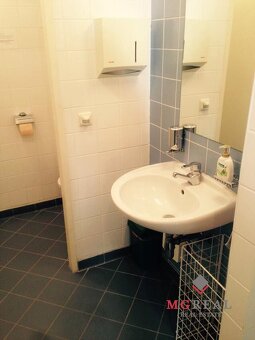 Kancelárske priestory 76,50m2, lukratívna adresa - Hlavné ná - 3