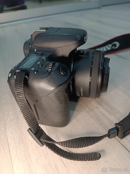 Canon EOS 77D - 3