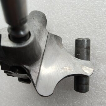 MANET 90 ŠROUBY MOTORU ORIGINÁL - 3