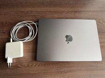 Nepouzivany Macbook Pro M1 14” 99% bateria 16GB 512GB - 3
