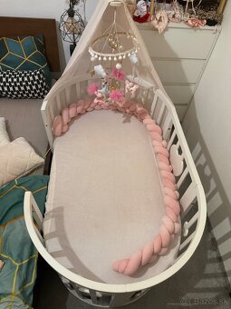 Rastúca houpajúca srdiečková postielka biela - 3