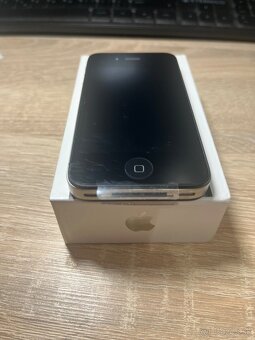 iPhone 4s 16GB vo fólii - 3