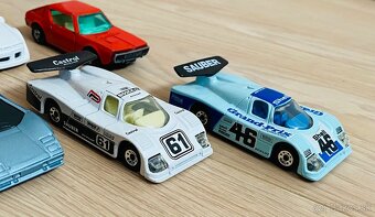 Staršie Matchbox autíčka - 3