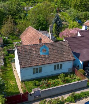 DOREAL / NA PREDAJ STARŠÍ RD S POZEMKOM 1268 M2, SENICA - 3