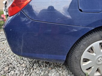 Predám zadný nárazník na Renault Thália 1.2 55kw rok2011 - 3