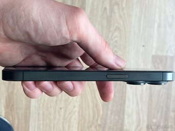 iPhone 15 Pro 1TB - 3