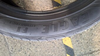 Predám 4x letné pneu Goodyear 235/45R18 - 3