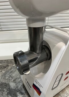 Mlynček na mäso Bosch MFW 3520W - 3
