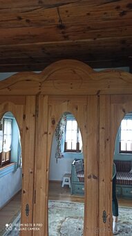 Rustikálna drevená masívna šatníková skriňa - 3