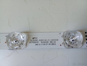 Podsvit s TV TCL 32L5A - 3