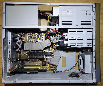 Predám Retro PC Celeron 466MHz - 3