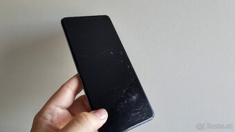Popukaný LCD displej na Samsung Galaxy S20 Plus - 3