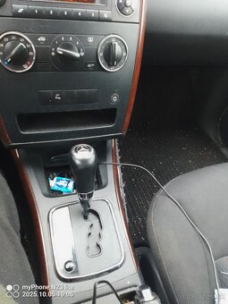 Predám Mercedes a180cdi automat - 3
