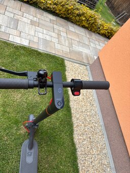 Elektricka kolobežka Xiaomi Mi Electric Scooter Pro 2 - 3